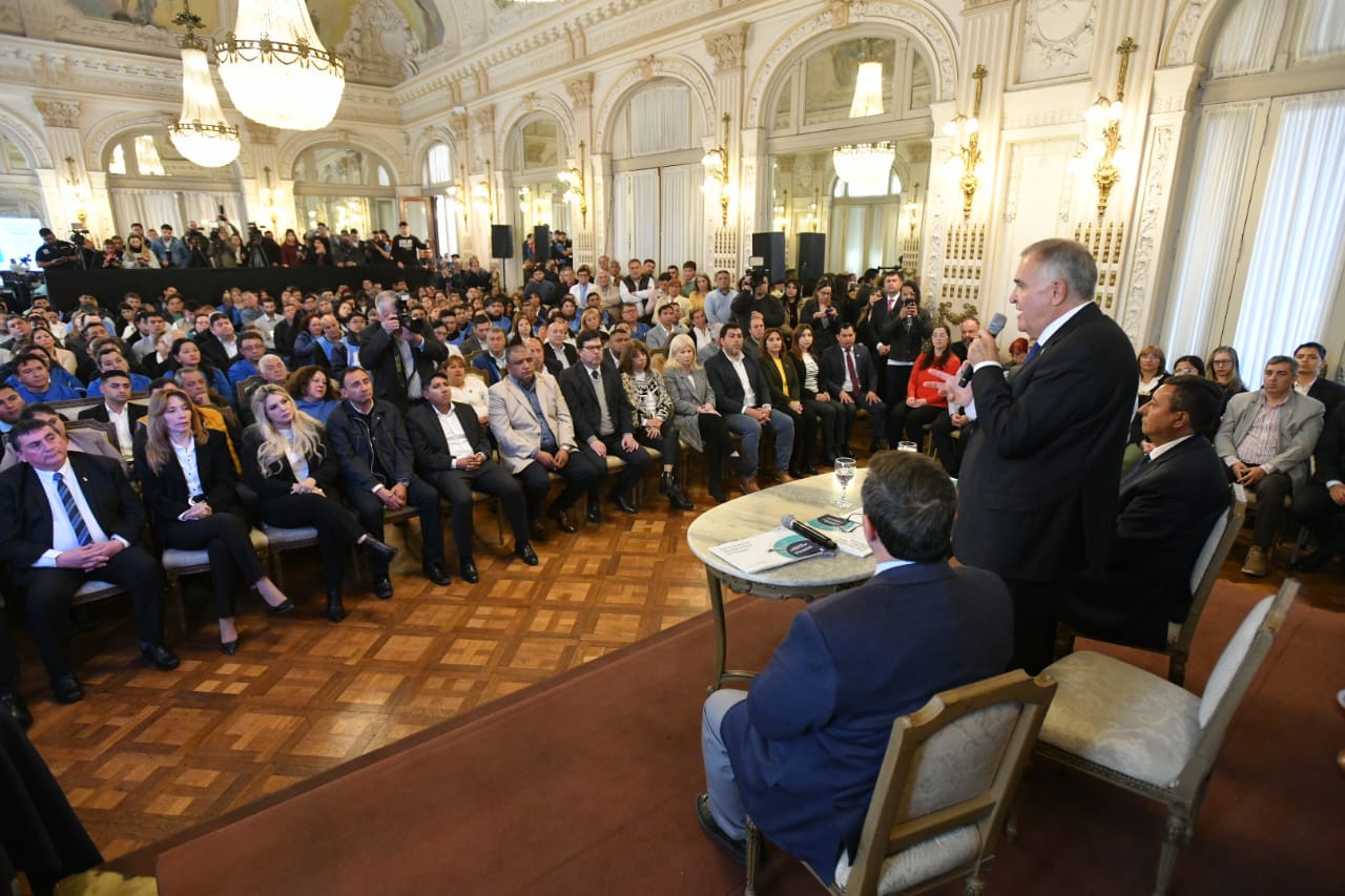 Jaldo lanzó el Plan Provincial de Abordaje Integral del Dengue con múltiples acciones