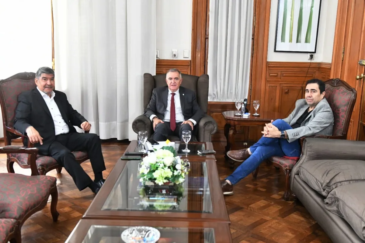 Sesión legislativa: Jaldo se reunió con Miguel Acevedo y Sergio Mansilla