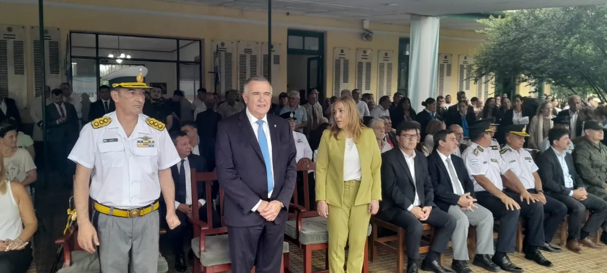 El gobernador Osvaldo Jaldo visitó el Liceo Militar