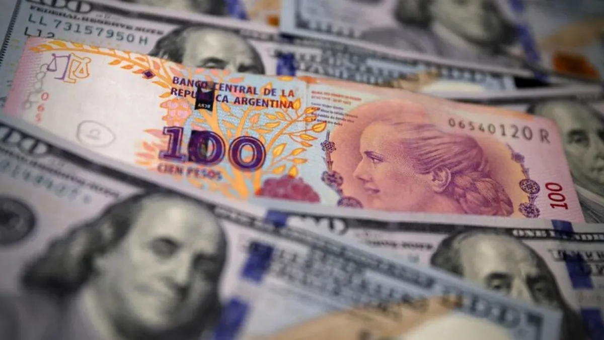Desde hoy los precios se podrán exhibir en dólares y otras monedas