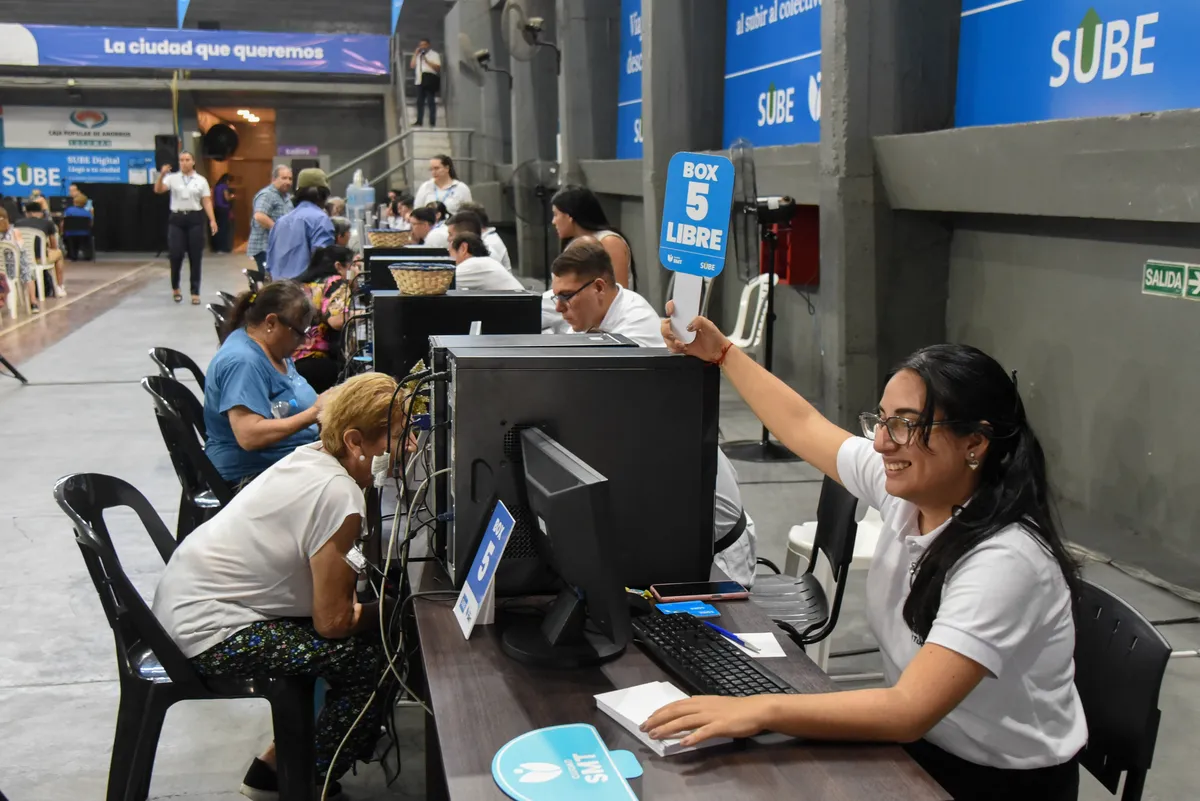 Continúa la distribución gratuita de las tarjetas SUBE