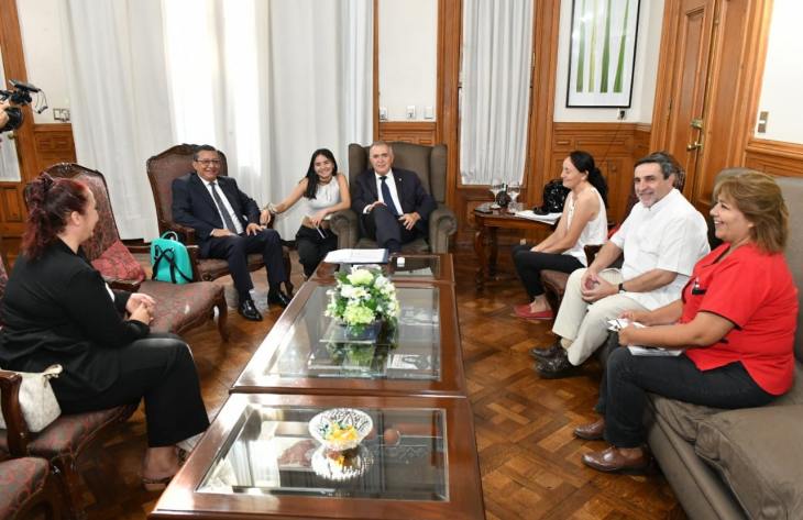 Jaldo recibió a Milagros Gómez para brindarle apoyo para su tratamiento en Buenos Aires