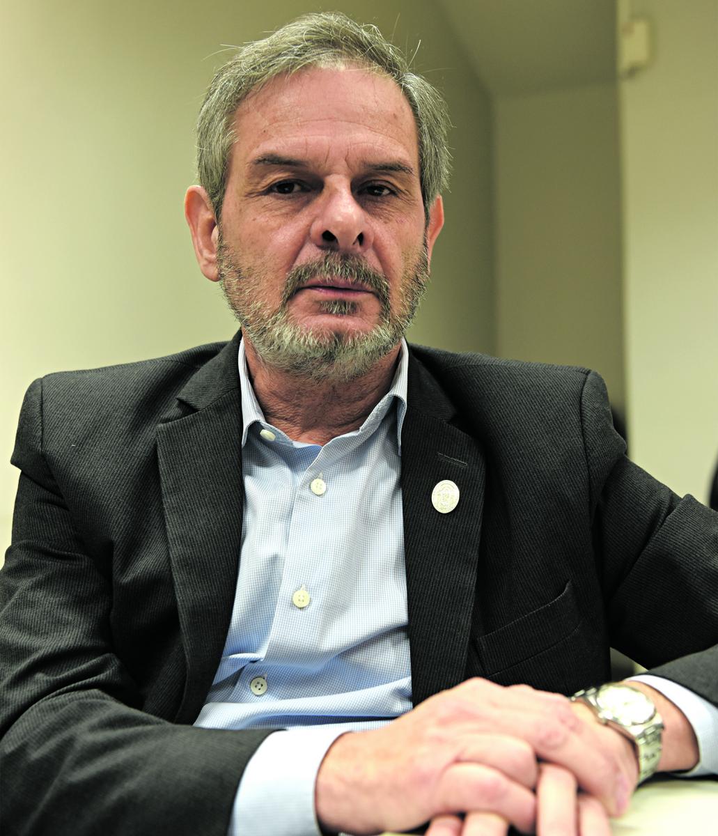 Alerta en la UNT: denuncian que el rector Pagani se aprestaría a violar el Estatuto para buscar la reelección